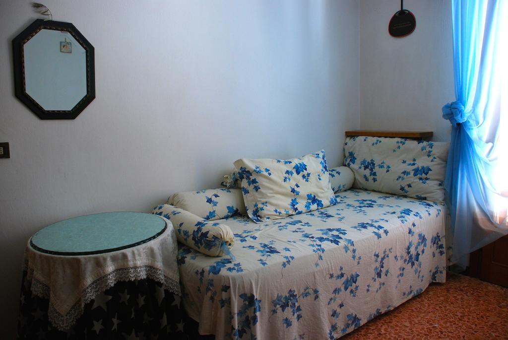 Bed And Breakfast Il Girasole Lamporecchio Bilik gambar